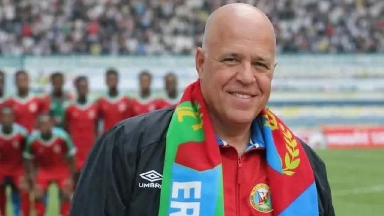 مش مؤثرين.. هشام يكن يُعقّب على واقعة هروب لاعبي إريتريا